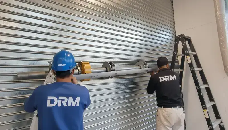 Installation professionnelle rideau métallique à France - DRM